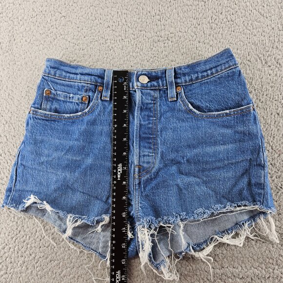 Levis Denim Shorts Womens 27 501 Distressed High Rise Button Fly Cutoff Raw Hem - Picture 11 of 16